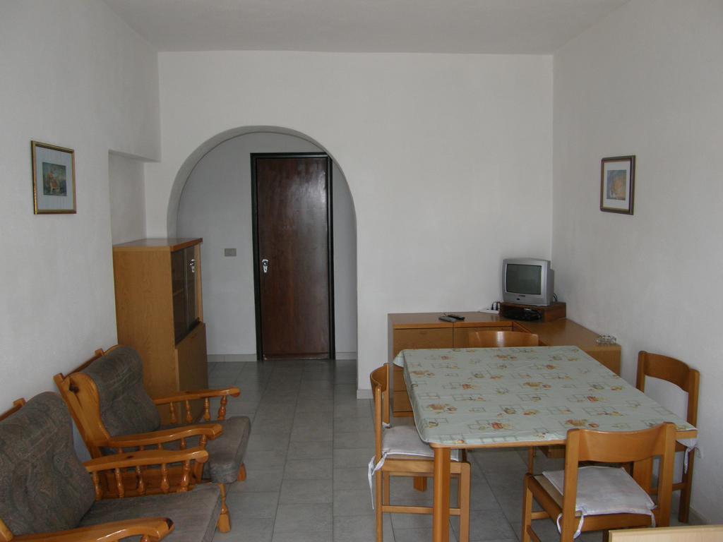 Isola Rossa Appartamenti Superior Екстериор снимка
