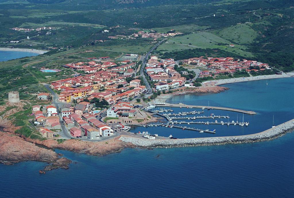 Isola Rossa Appartamenti Superior Екстериор снимка