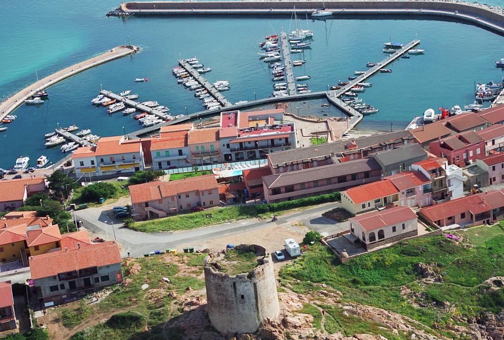 Isola Rossa Appartamenti Superior Екстериор снимка