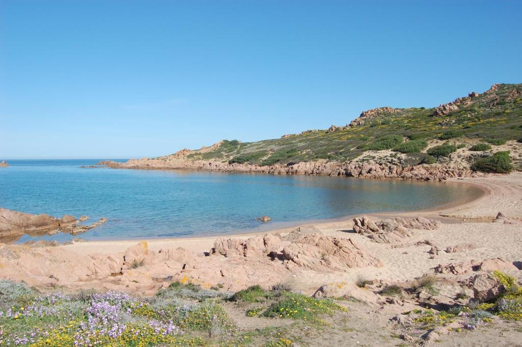 Isola Rossa Appartamenti Superior Екстериор снимка